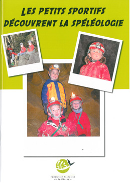 Les petits sportifs découvrent la spéléologie
